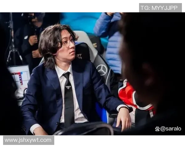 李芳畅谈和平精英生涯与S15LOL比赛比分的精彩对话